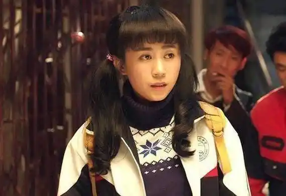 原创"喜剧女神"马丽:33岁成名,36与小10岁男友闪婚,现成准妈妈_质疑