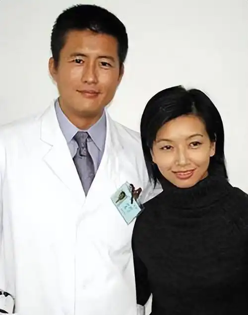 风情女人江珊:四度爱上硬汉,和靳东意难平,现和新丈夫快乐相伴