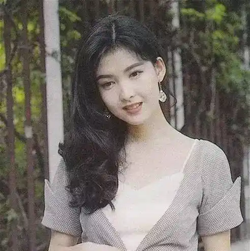 80年代的香港女明星,时髦得比现在有趣多了,王祖贤关之琳好美_朱茵上