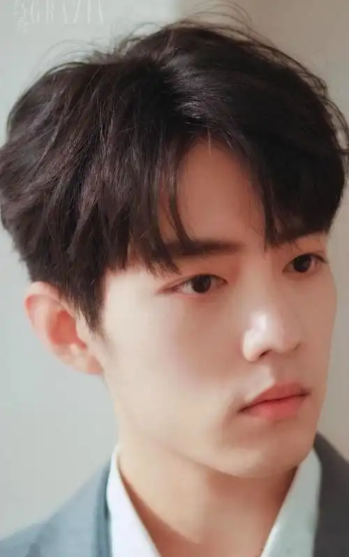 百度秋冬打卡挑战赛#王一博和肖战是当今最受欢迎的两位男星,他们