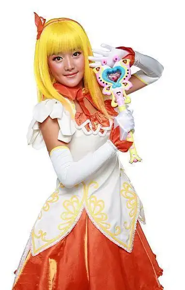 巴拉拉小魔仙里面的魔仙女王的真实名字叫什么