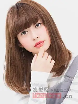 直发齐刘海发型图片 清新灵动自然美