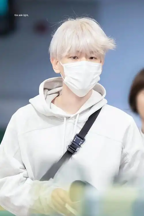 图楼边伯贤口罩素材02