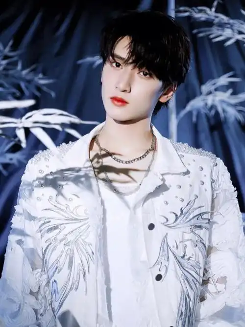 tnt时代少年团严浩翔