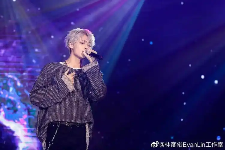 【舞台】林彦俊《escape.》新歌分享会绝美舞台饭拍