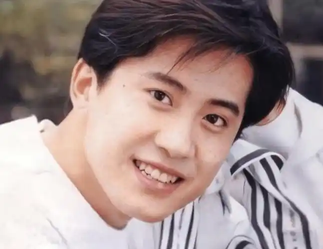 53岁毛宁为吴绮莉打call,嘴歪模样大变认不出,网友直呼"换头"