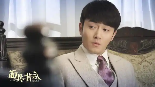 《面具背后》热播剧情扑朔迷离 李东学精彩演绎吸睛无数