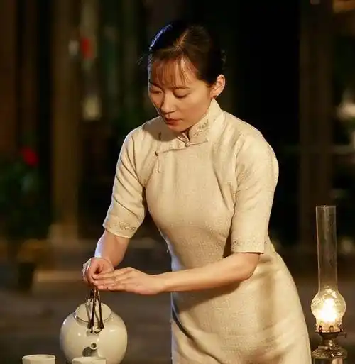 原创原创51岁还单身的俞飞鸿初恋是柳云龙感谢窦文涛陪伴20年