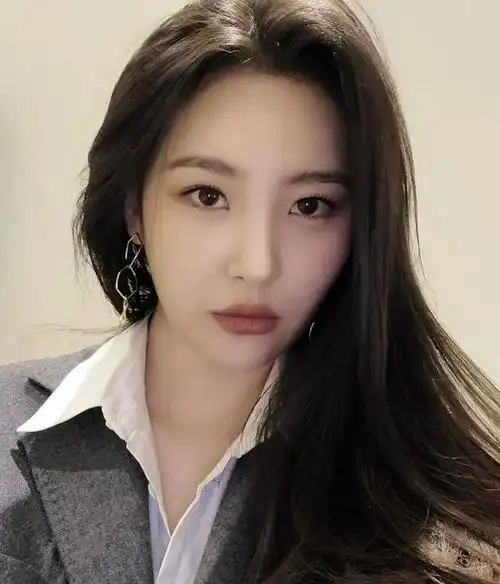 长脸出美女?但你要先搞清骨相学会修容