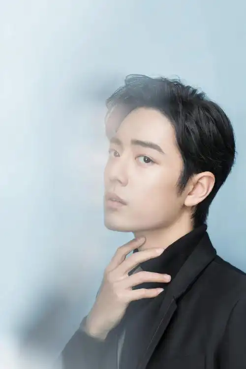 记录一些纤长手指的瞬间!@x玖少年团肖战daytoy