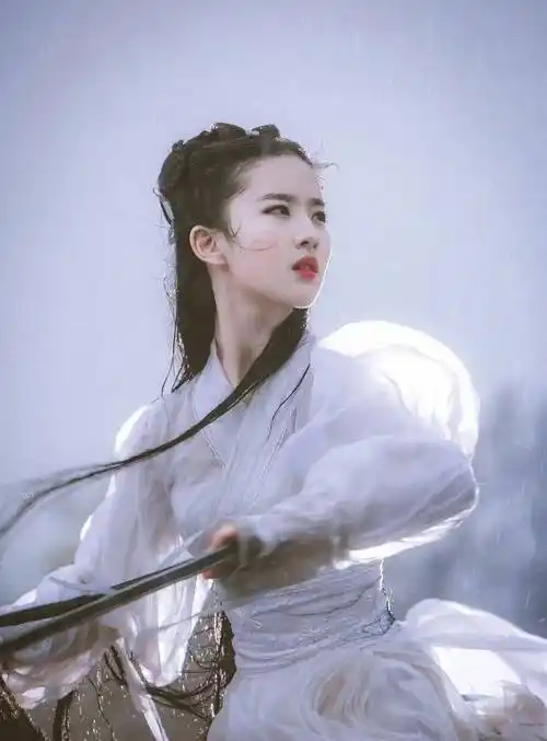 别再吹刘亦菲的颜值了,她的"过往"可真不少_美貌_古装_天仙