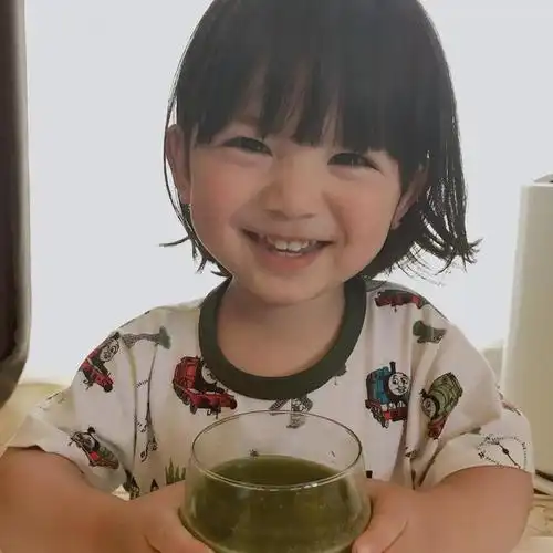 日本大眼萌娃曾霸屏朋友圈头像,长大后网友才发现居然是个男娃