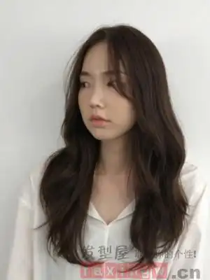 优雅的三七分刘海 有了气质容颜自然改变