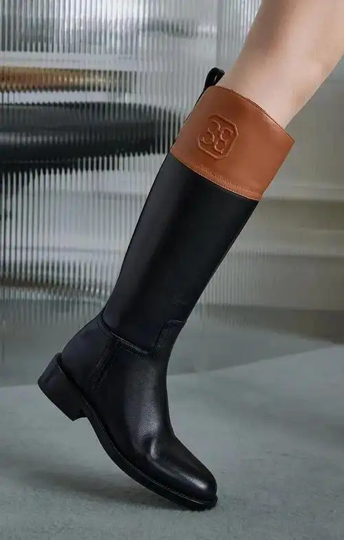 今年秋冬流行的靴子就买这3双