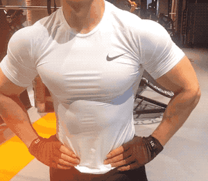 180cm成都教练走红这胸肌是真实存在的么