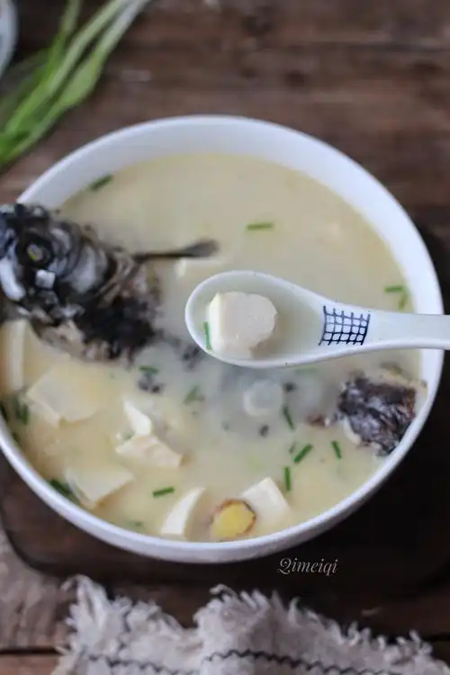 如何炖出乳白色的鲫鱼汤,掌握这一步就行了