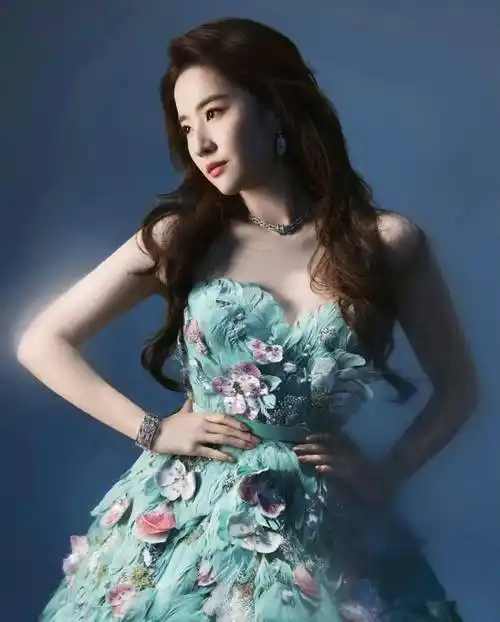 刘亦菲:资本和粉丝都管不了她!_杨幂_赵灵儿_王语嫣