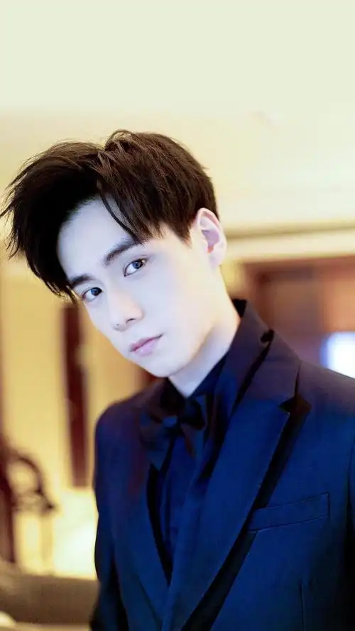 胡一天 yitian hu的图片