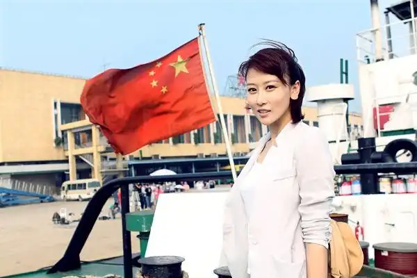 清网行动毛俊杰女警形象引女生报考警校热