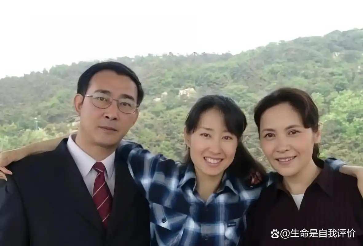 刘敏涛向富豪老公提出离婚,老公扑哧一声:凭你也敢离婚!