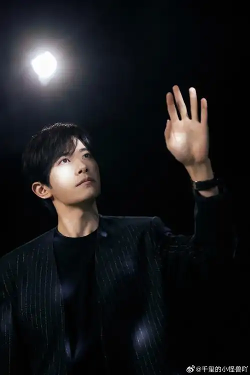 易烊千玺电影小小的我