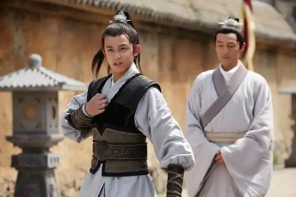 出名趁早未必好,童星"翻红"困难重重?杨紫,吴磊只是特例而已