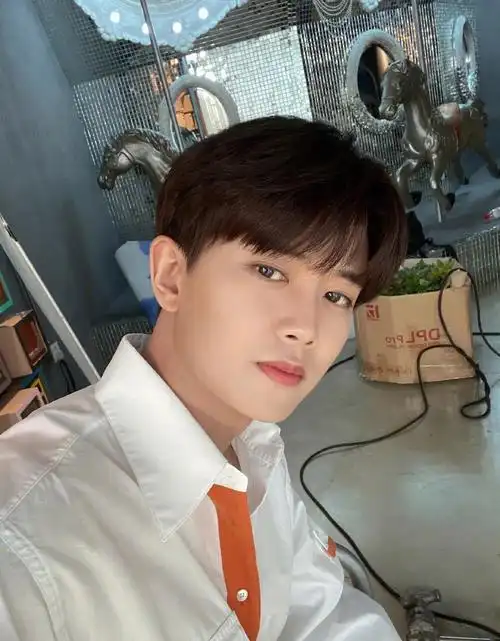 宝藏男孩任嘉伦 #任国超  时间过得真快啊 今天已经是2021的第335天了