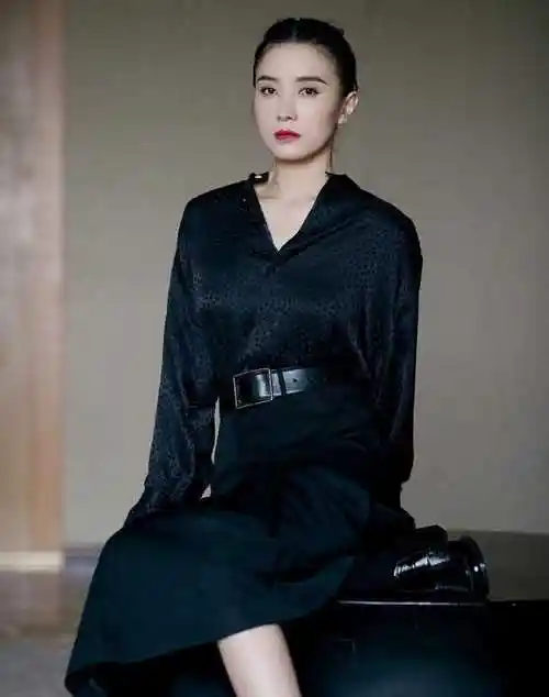 原创事实证明43岁宋佳已走上新大道