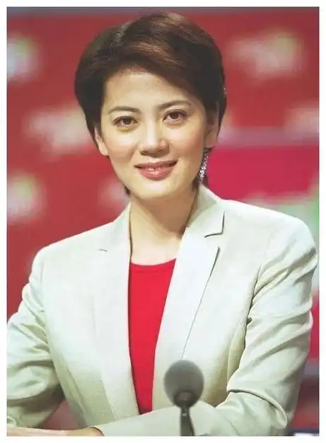 被国家逮捕的3位央视主持人个个两面三刀吃里扒外看看都有谁