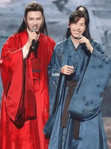 演唱会一直舍不得看_演唱会_龚俊_张哲瀚_山河令_张哲瀚龚俊山河令