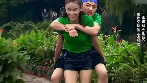 张蓝心果断背起王祖蓝,这也太真实了|张蓝心|王祖蓝|奔跑吧_新浪新闻