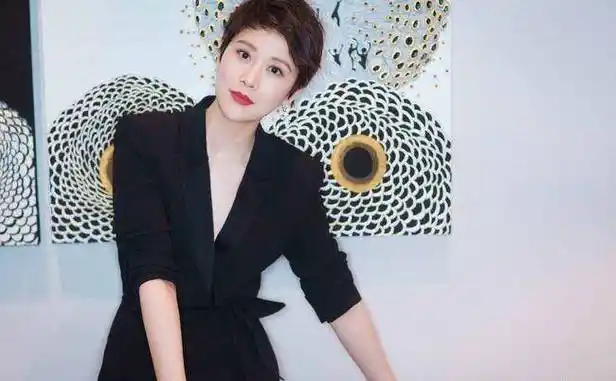 刘若英已经51岁了,她晒出自己的近况,简直逆天了!