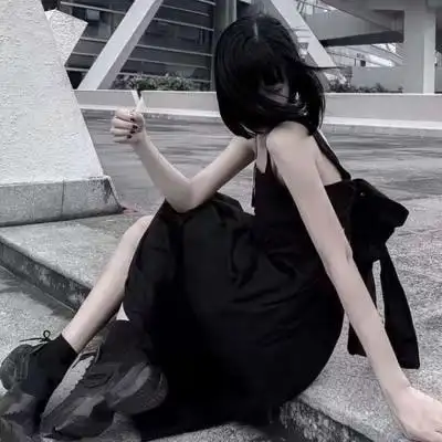 女生霸气高冷背影头像