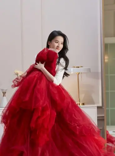 刘亦菲和鞠婧祎哪一个更好看啊