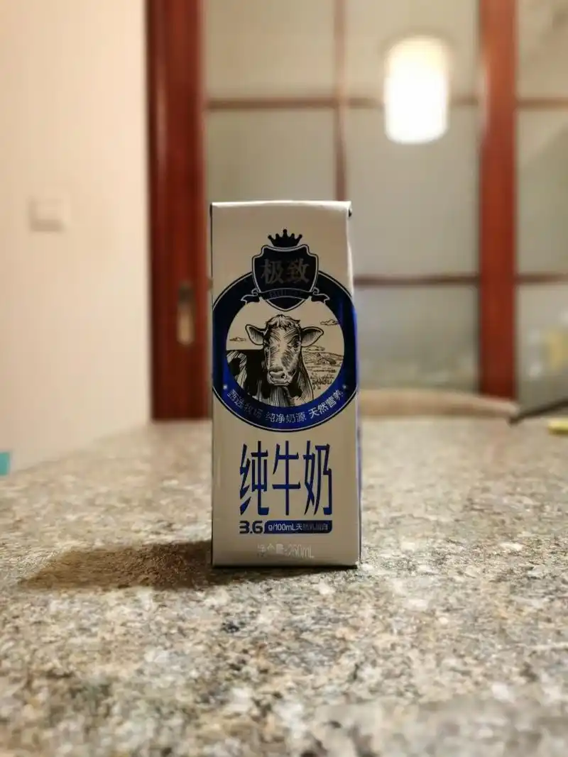 目前心目中前三的纯牛奶 第一名麦趣尔纯牛奶,蛋白质3.1,脂肪3.
