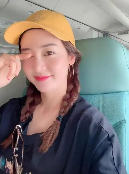 宋承宪成宥利图片 - 冷求网