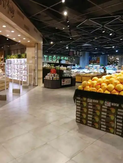 邻里优选超市-"新开的一家超市 就在解放路上面 离我家很.