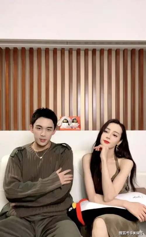迪丽热巴吴磊新浪扫楼霸气御姐和帅气型男的组合看不出差7岁