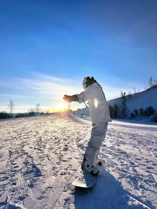然后,站在夕阳前面,来几个姿势拍照91.  @tfboys-王源