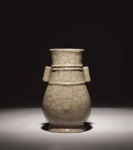 宋 哥窑双贯耳瓶