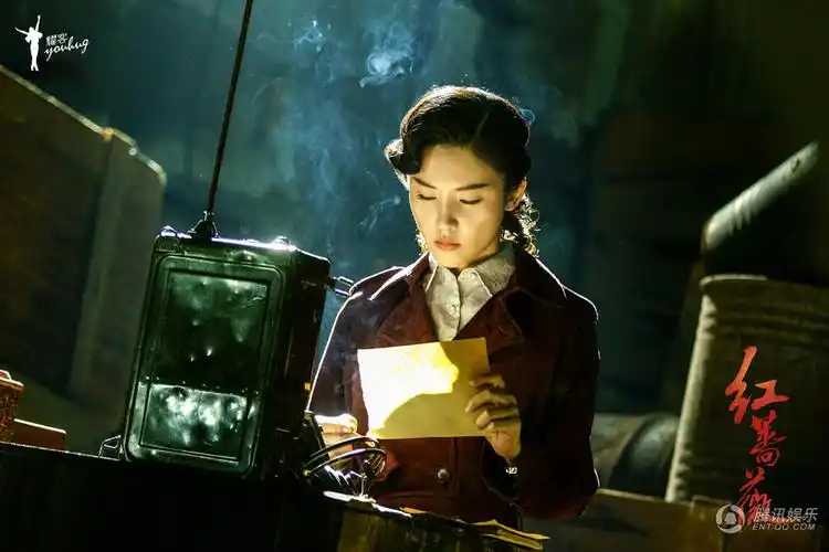 《红蔷薇》毛林林成刽子手 姐妹走向对立面