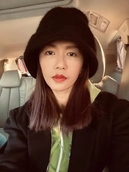 新浪娱乐讯   2月26日,谭维维在微博发文向疫情一线的志愿者们致敬