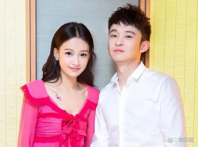 众所周知,曾经非常甜蜜的"明星夫妻"董子健与孙怡已经离婚,两人虽然