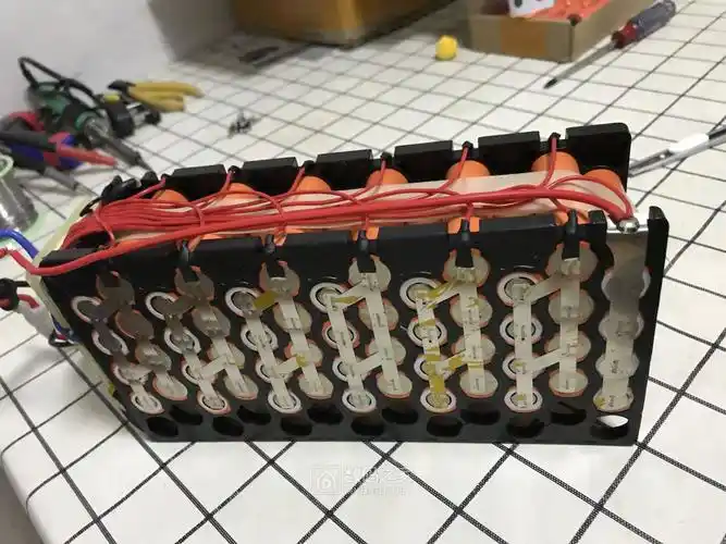组装一组48v10a的电动车锂电池