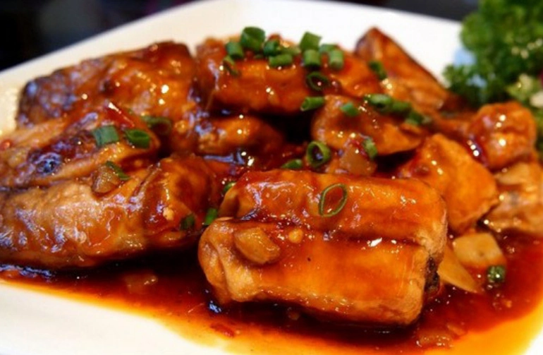 安徽非常驰名的传统特色佳肴——虎皮毛豆腐