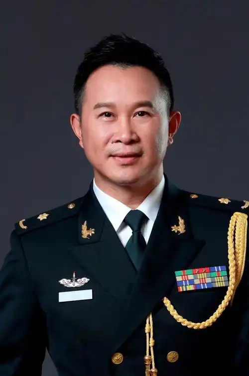 著名军旅歌唱家金波应邀参加星公益歌曲大赛颁奖盛典