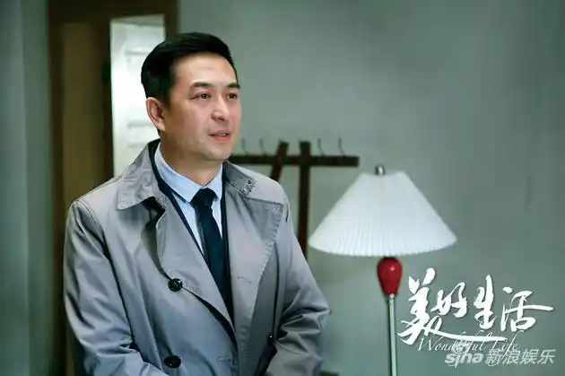 连续两部作品先后选择与刘进,管虎导演强强联手,主创阵容不乏张嘉译