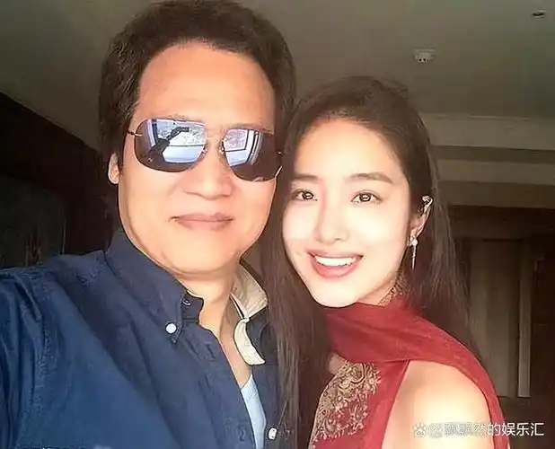 独宠刘亦菲20年,让杨采钰手握一线资源,陈金飞到底有多豪气?