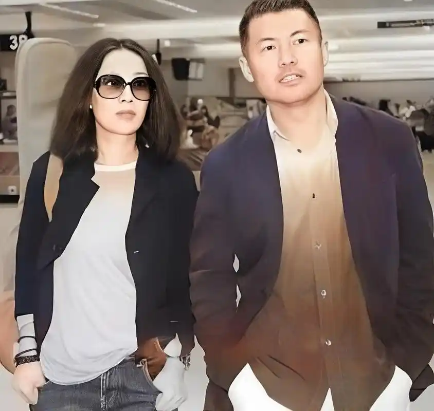 那英和,她富有的丈夫很少和她聪明漂亮的丈夫在同一框架内!