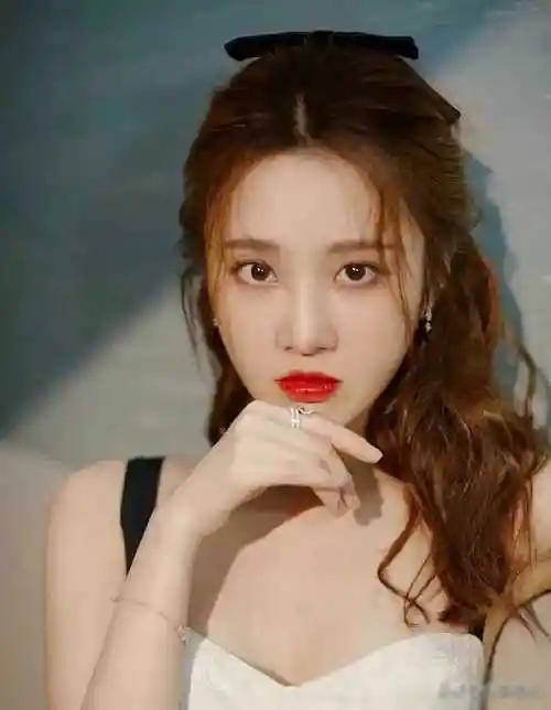 张慧雯壁纸11发布美图来袭